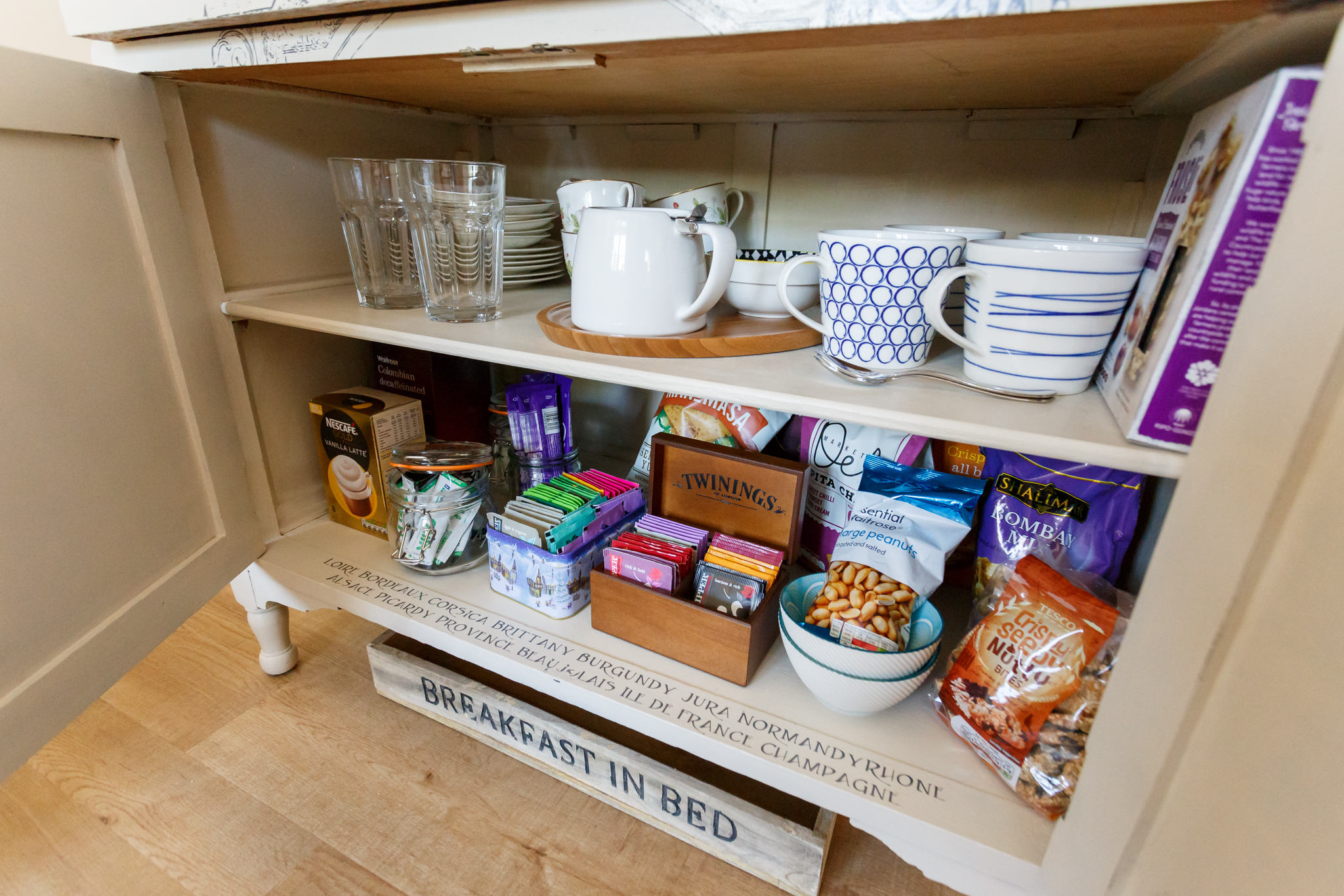 Garden Room, Airbnb Annexe, Broadstone Dorset British Institute of